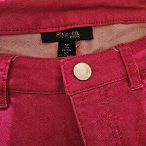 Pink Style & Co Jeans. Size 6P.